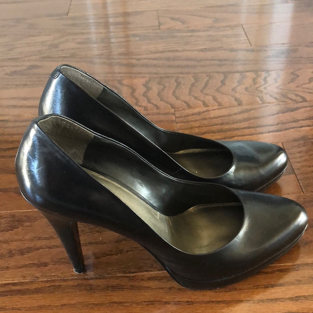 Shoes - Picture 2 of 3